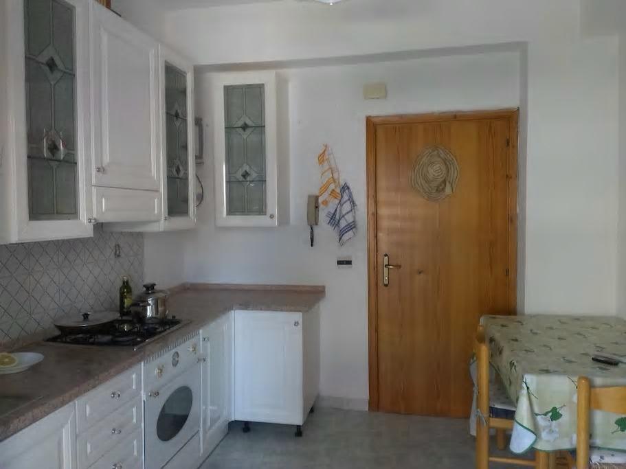 Trilocale A 800 Metri Dal Mare Apartment Scalea Exterior photo