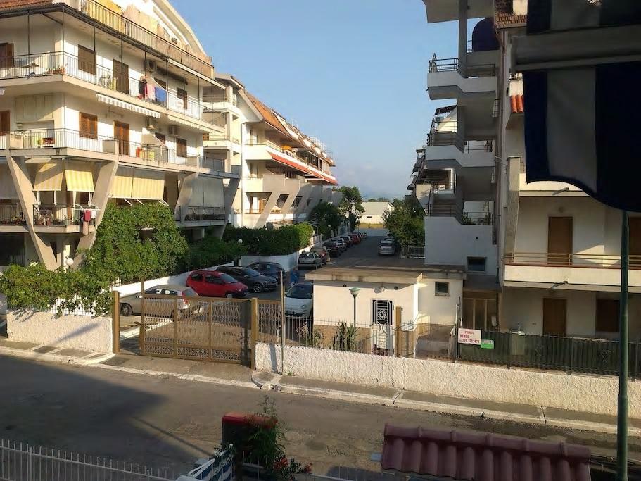 Trilocale A 800 Metri Dal Mare Apartment Scalea Exterior photo